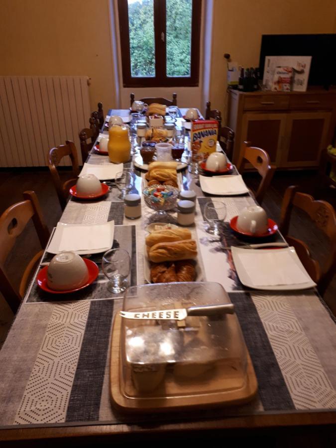 Chez Nathalie Et Jean Claude Hotel Saint-Marc-a-Frongier ภายนอก รูปภาพ